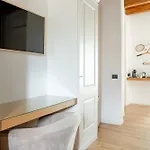 Cattedralflats -comfort, Stile E Vista Sulla Cattedrale バーリ